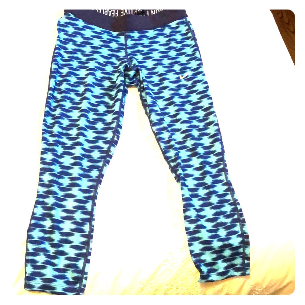 Nike blue cropped running pant